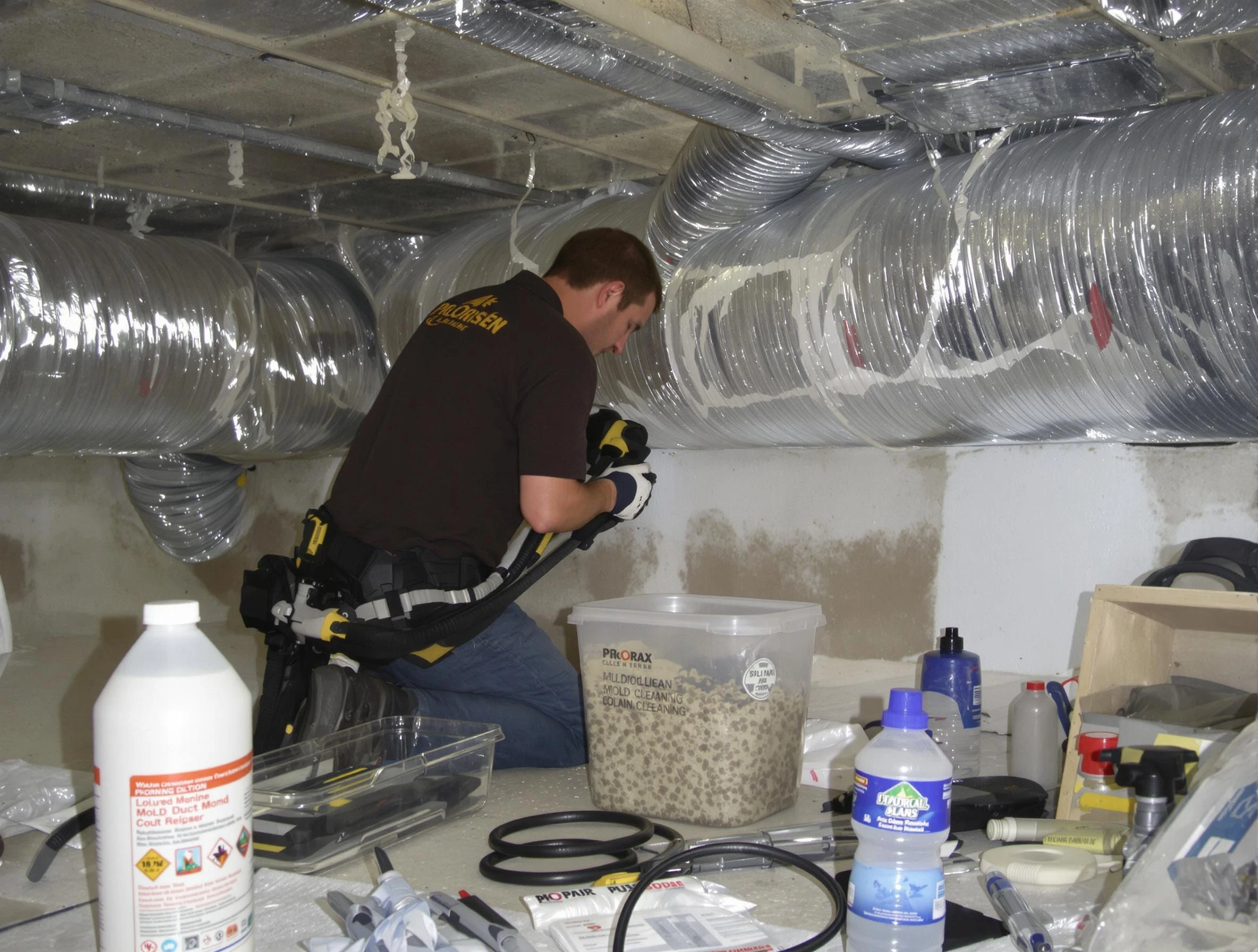 White Bluff Air Duct Cleaning specialist performing professional mold removal from air ducts in White Bluff